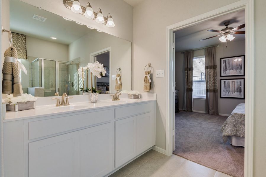 Representative furnished interior of a home built from the Floor Plan 1759 by Colina Homes in Grand Magnolia, Magnolia (Image 34). Representative furnished interior of a home built from the Floor Plan 1759 by Colina Homes in Grand Magnolia, Magnolia (Image 34).