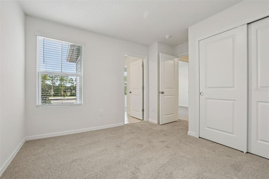 Spacious, unfurnished interior of a new home in Bradford Park, Ormond Beach (Image 16).