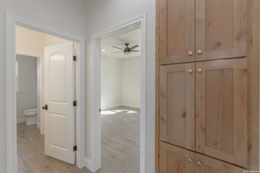 Spacious, unfurnished interior of a new home in , Poteet (Image 15).