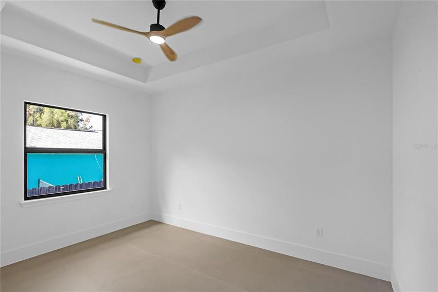 Spacious, unfurnished interior of a new home in , Cape Coral (Image 59).