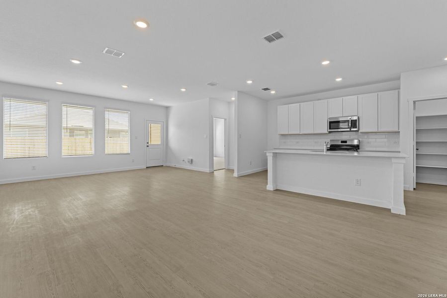Spacious, unfurnished interior of a new home in Hightop Ridge, Converse (Image 24).