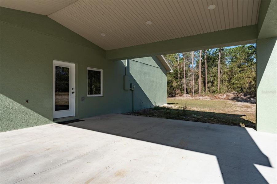 Exterior details and patio area of a home in , Spring Hill (Image 32).