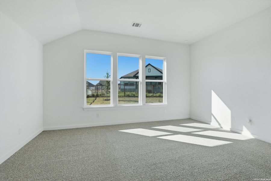 Spacious, unfurnished interior of a new home in The Crossvine, Schertz (Image 11).