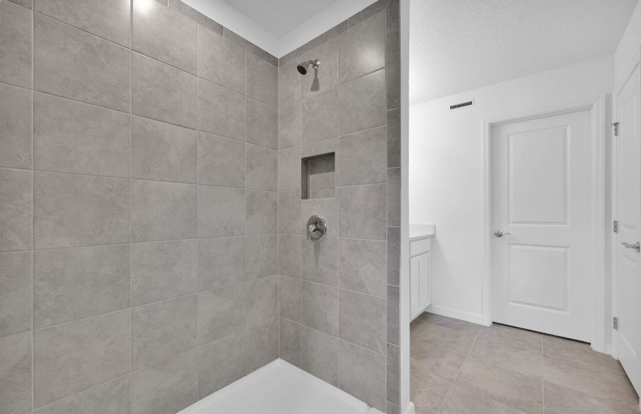 Charter | Owner's Walk-In Shower