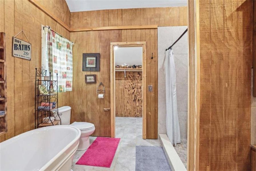Furnished interior view inside a new home in , Cleveland (Image 17).