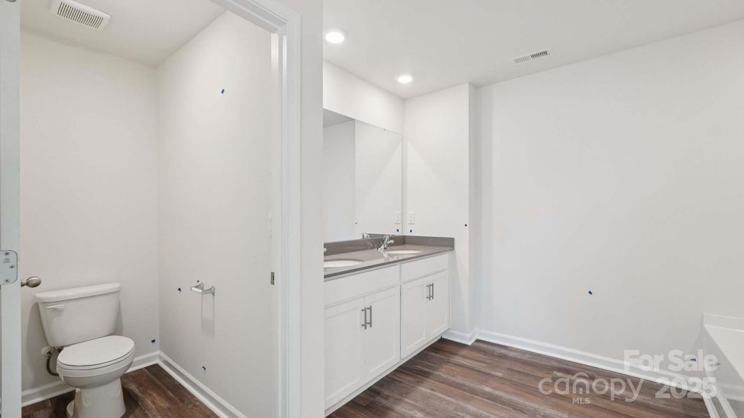 Furnished interior view inside a new home in Wallace Springs, Statesville (Image 9). Furnished interior view inside a new home in Wallace Springs, Statesville (Image 9).