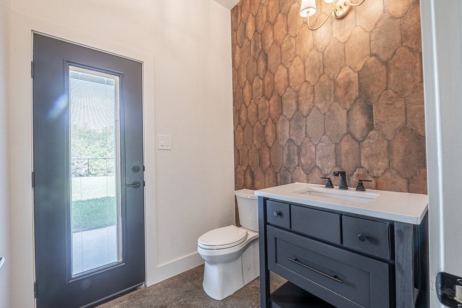 Furnished interior view inside a new home in Eagles Bluff, Weatherford (Image 13).