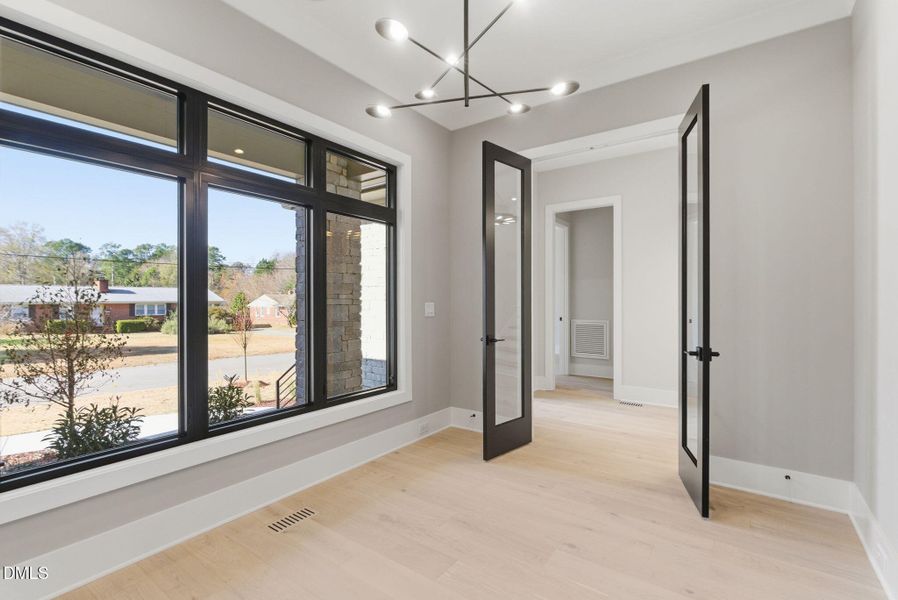 403 Carolyn Court-23