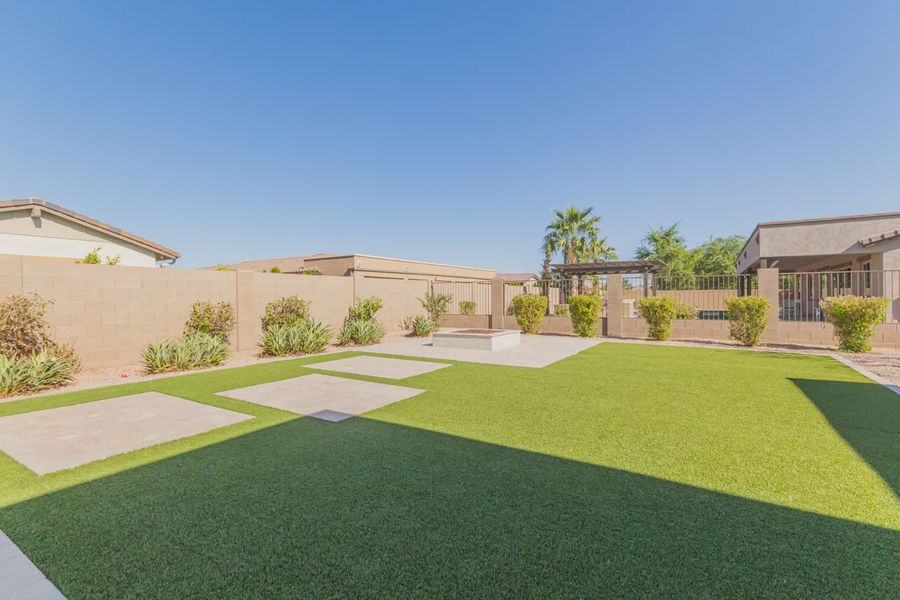 Community amenities in Bellero Estates, Queen Creek (Image 29).