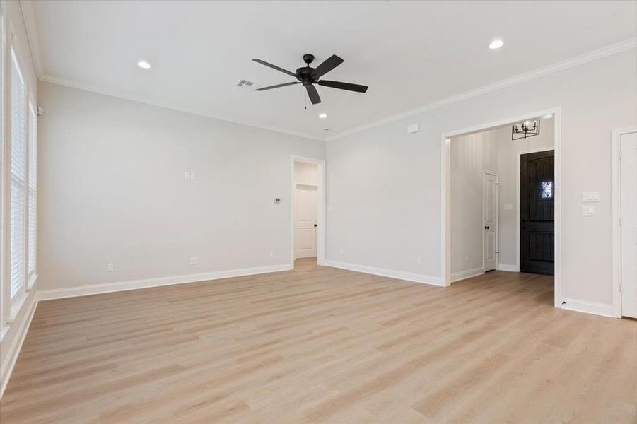 Spacious, unfurnished interior of a new home in , Hewitt (Image 13).
