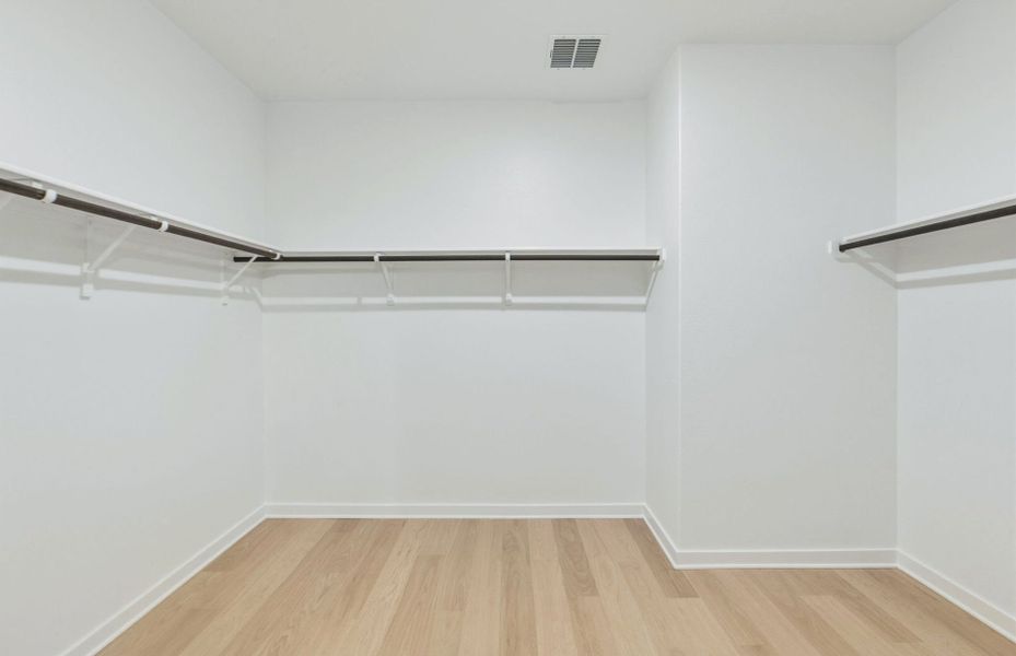 Spacious, unfurnished interior of a new home in Sunfield, Buda (Image 18). Spacious, unfurnished interior of a new home in Sunfield, Buda (Image 18).