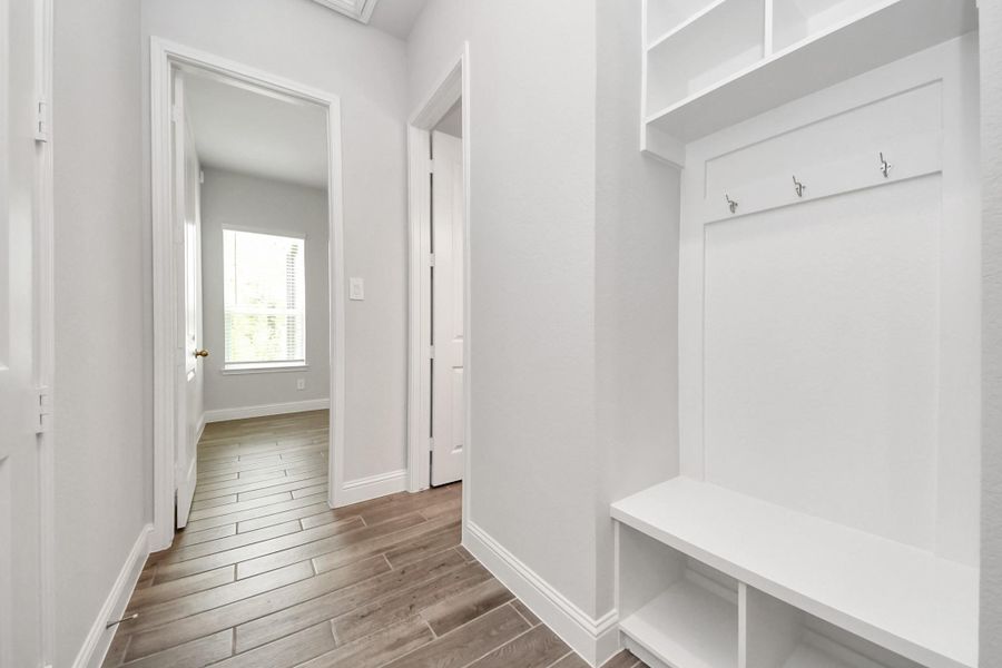 Spacious, unfurnished interior of a new home in Timber Hollow: Heritage Collection, Magnolia (Image 37).