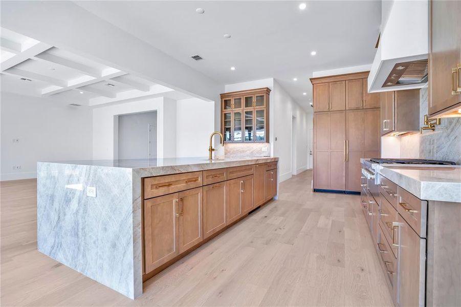 Furnished interior view inside a new home in , Orlando (Image 36).