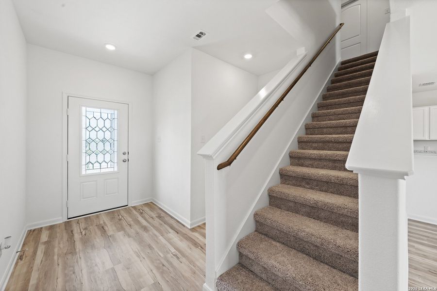Spacious, unfurnished interior of a new home in , San Antonio (Image 15).
