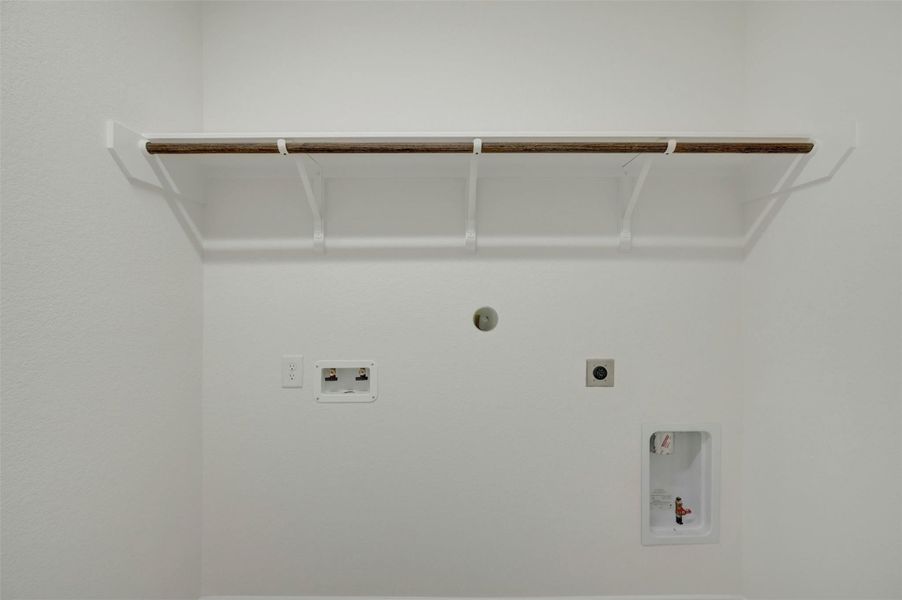Spacious, unfurnished interior of a new home in The Grand Prairie - Meadow Collection, Hockley (Image 22).