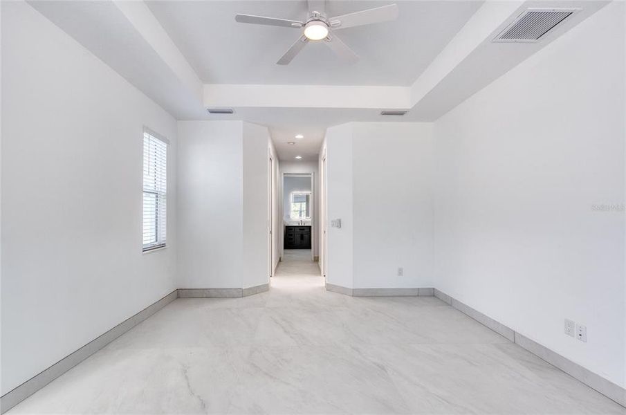 Spacious, unfurnished interior of a new home in , Daytona Beach (Image 53).