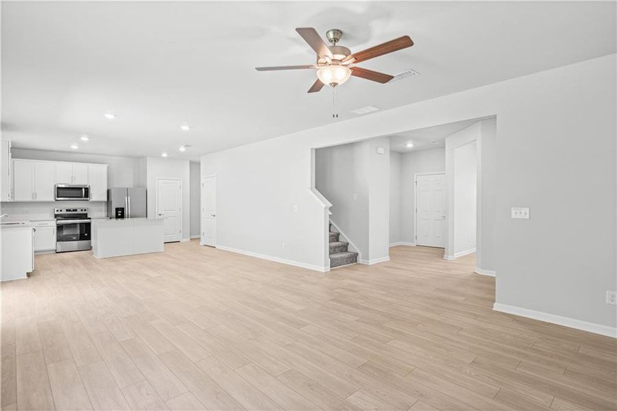 Spacious, unfurnished interior of a new home in Avery Ridge, Gainesville (Image 28).