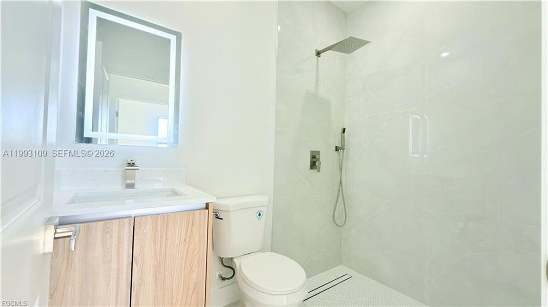 Furnished interior view inside a new home in , Fort Myers (Image 7).