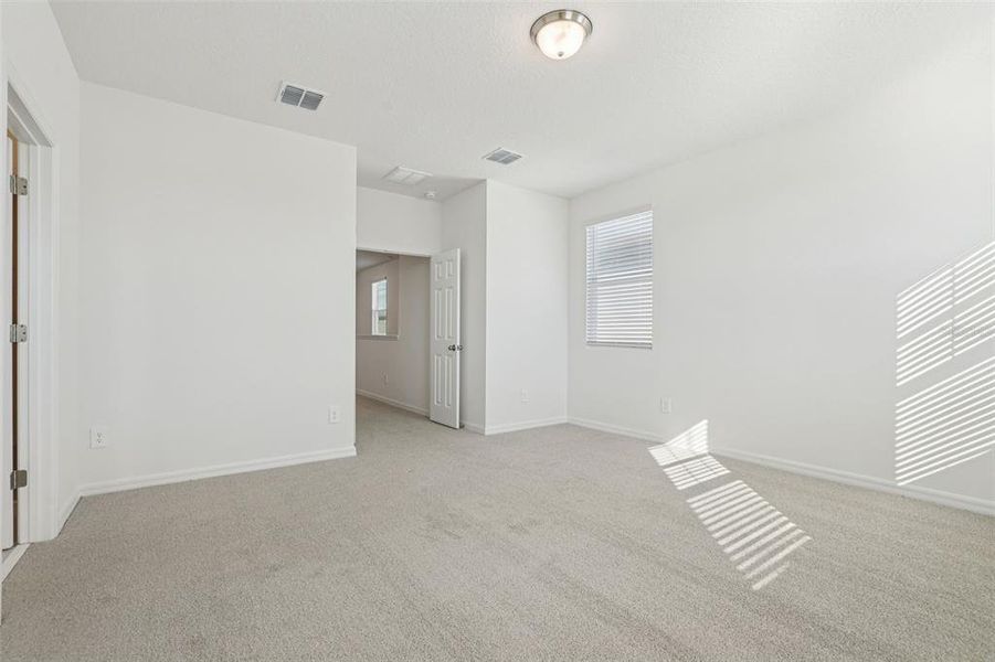 Spacious, unfurnished interior of a new home in The Meadow at Crossprairie Bungalows, St. Cloud (Image 36).