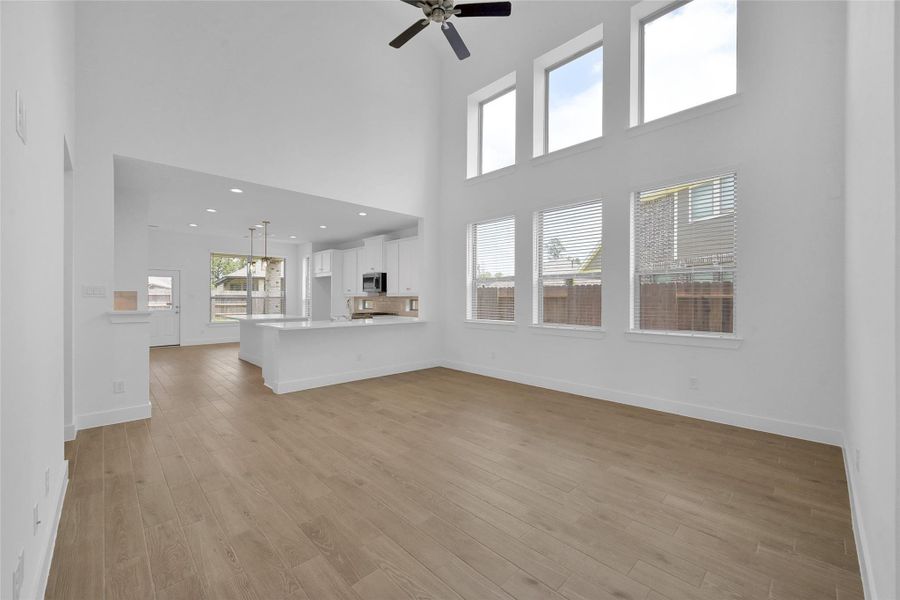 Spacious, unfurnished interior of a new home in Evergreen, Conroe (Image 16). Spacious, unfurnished interior of a new home in Evergreen, Conroe (Image 16).