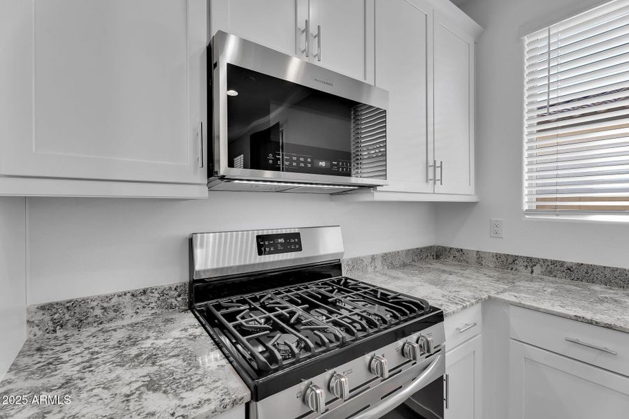 15-web-or-mls-Flower-17