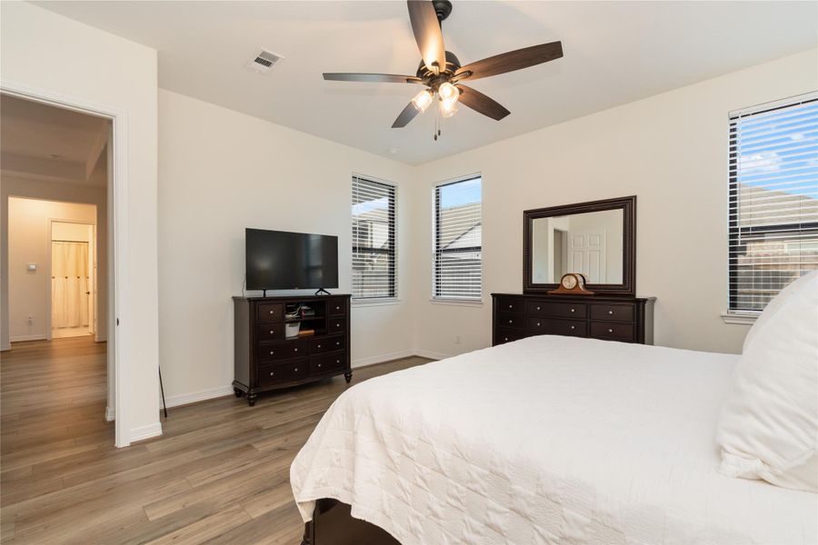 Furnished interior view inside a new home in StoneCreek Estates, Richmond (Image 7).
