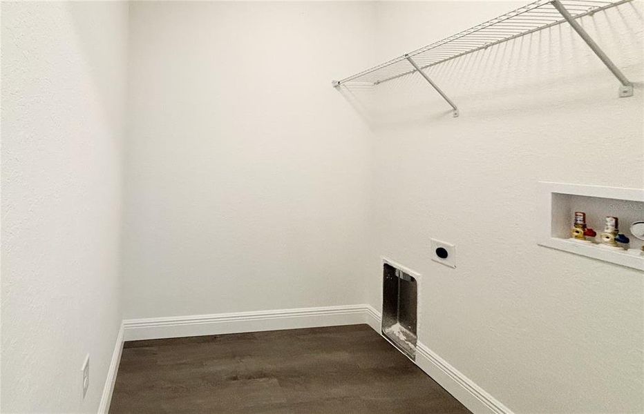 Spacious, unfurnished interior of a new home in , Dunnellon (Image 53). Spacious, unfurnished interior of a new home in , Dunnellon (Image 53).