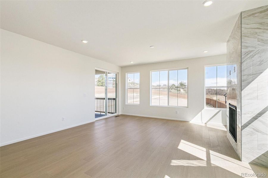 Spacious, unfurnished interior of a new home in Terrain Oak Valley, Castle Rock (Image 15).