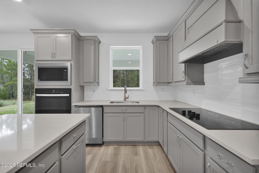 Furnished interior view inside a new home in Hyland Trail, Green Cove Springs (Image 12).