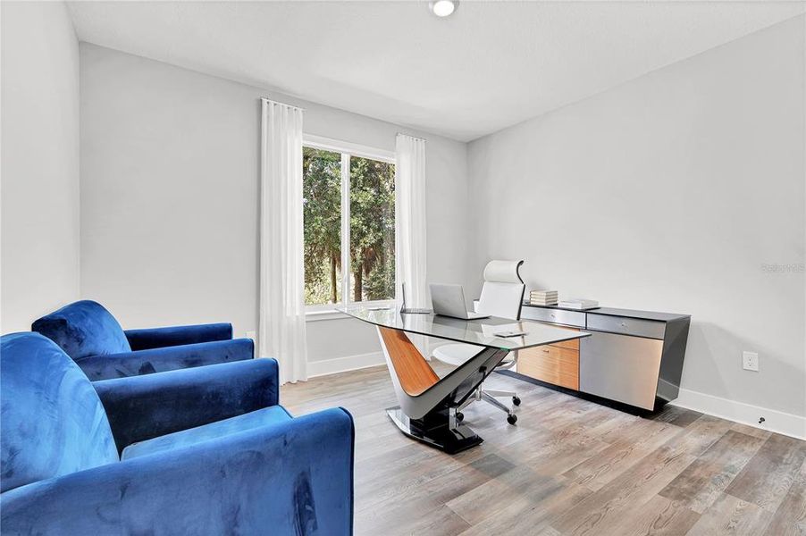 Furnished interior view inside a new home in , Orlando (Image 18).