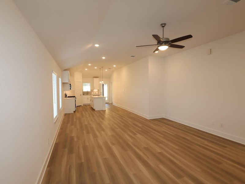 Spacious, unfurnished interior of a new home in Sorella, Tomball (Image 21). Spacious, unfurnished interior of a new home in Sorella, Tomball (Image 21).