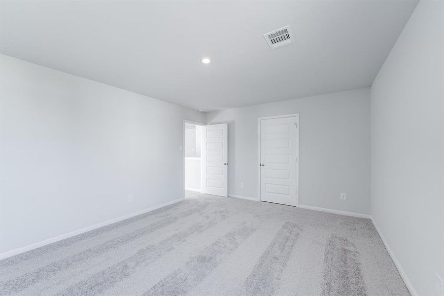 Spacious, unfurnished interior of a new home in Meadows of Chandler, Chandler (Image 36).