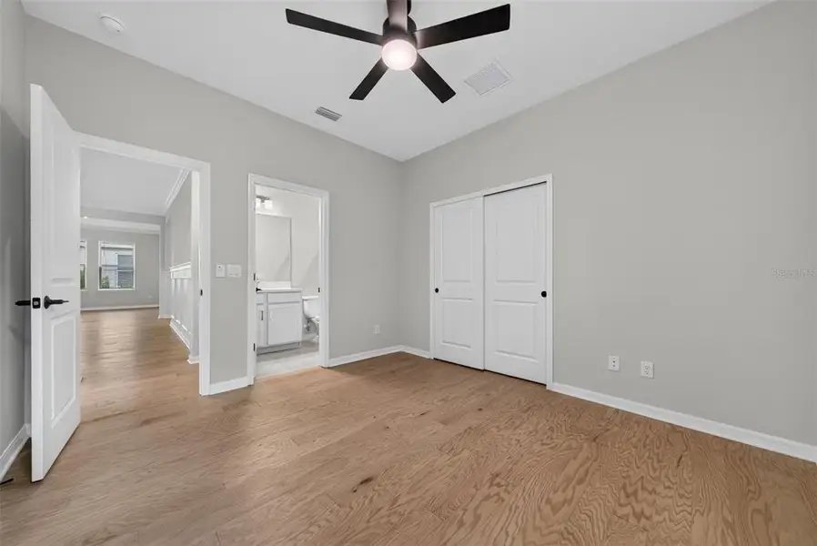 Spacious, unfurnished interior of a new home in , Bradenton (Image 25).