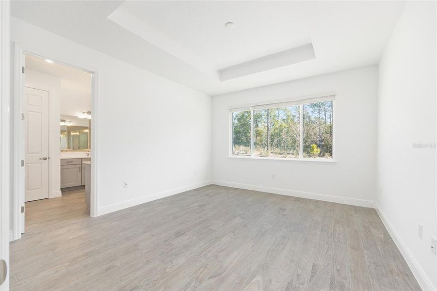 Spacious, unfurnished interior of a new home in , Ocala (Image 33).