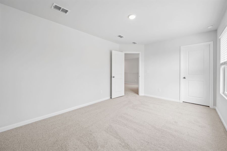 Spacious, unfurnished interior of a new home in Grand Arbor, Blythewood (Image 17).