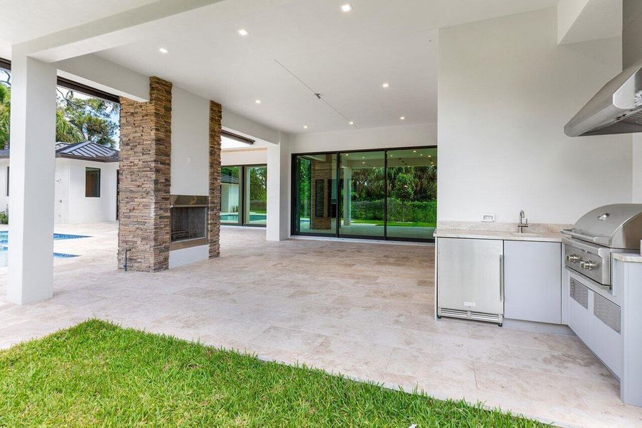 Exterior details and patio area of a home in , Delray Beach (Image 29).