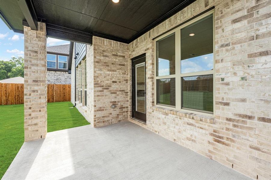 Exterior details and patio area of a home in Anderson Crossing, Trenton (Image 3).