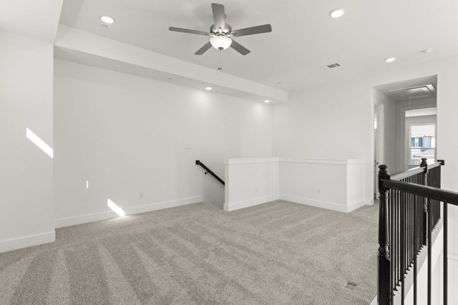 Spacious, unfurnished interior of a new home in Avery Centre, Round Rock (Image 21).
