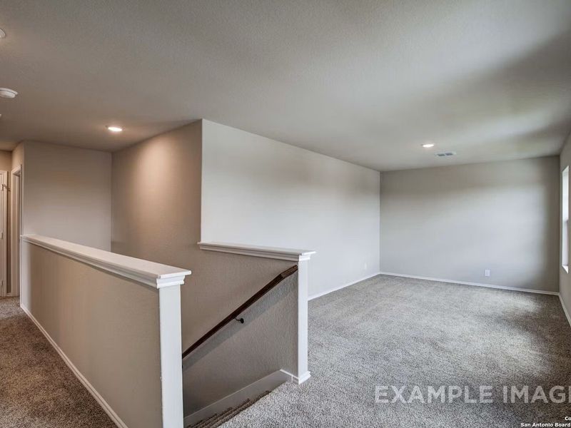 Spacious, unfurnished interior of a new home in Comanche Ridge, San Antonio (Image 17).