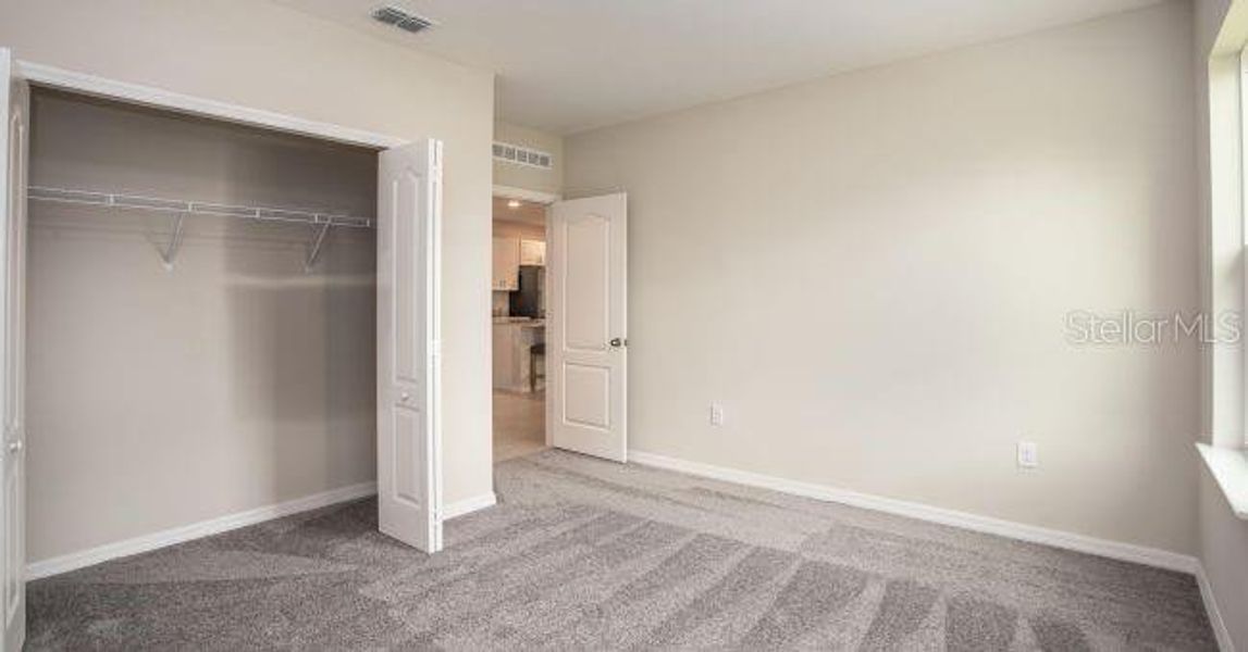 Spacious, unfurnished interior of a new home in , Ocala (Image 13).