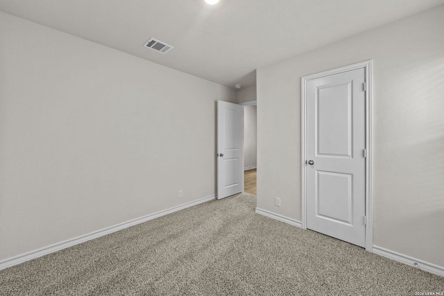Spacious, unfurnished interior of a new home in Brookstone Creek, San Antonio (Image 21).
