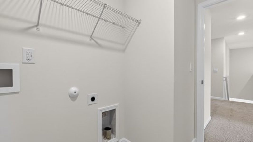 Spacious, unfurnished interior of a new home in Shahbain Reserve, Raeford (Image 32).