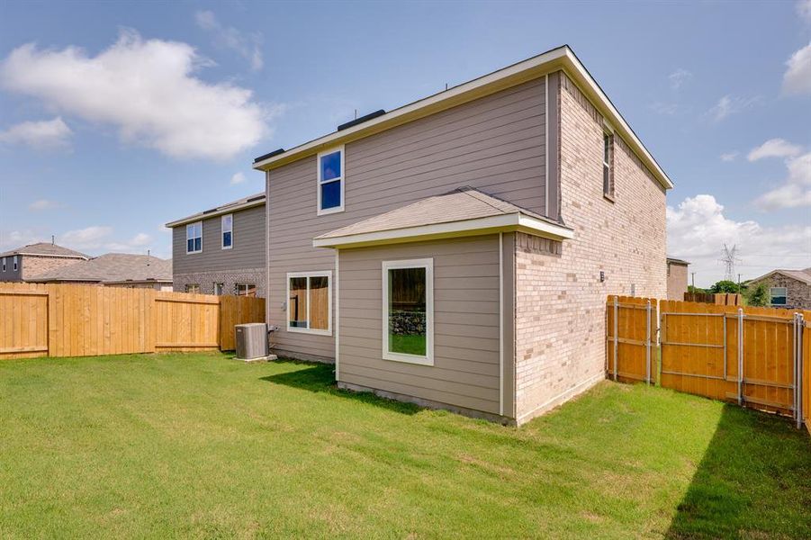 Exterior details and patio area of a home in Patriot Estates, Venus (Image 3).