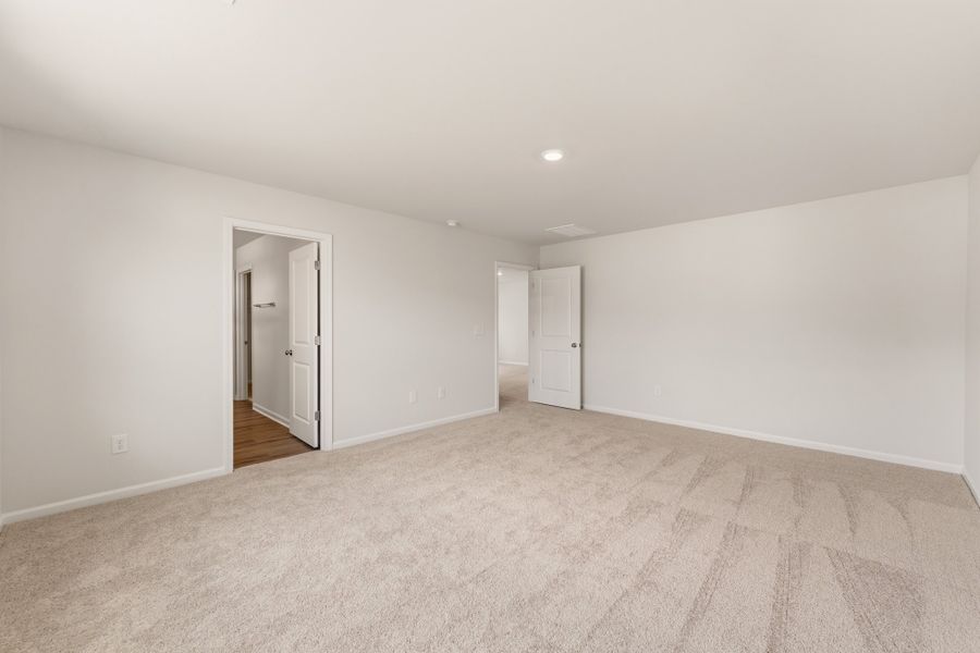 Spacious, unfurnished interior of a new home in Braxton Place, Moore (Image 20). Spacious, unfurnished interior of a new home in Braxton Place, Moore (Image 20).