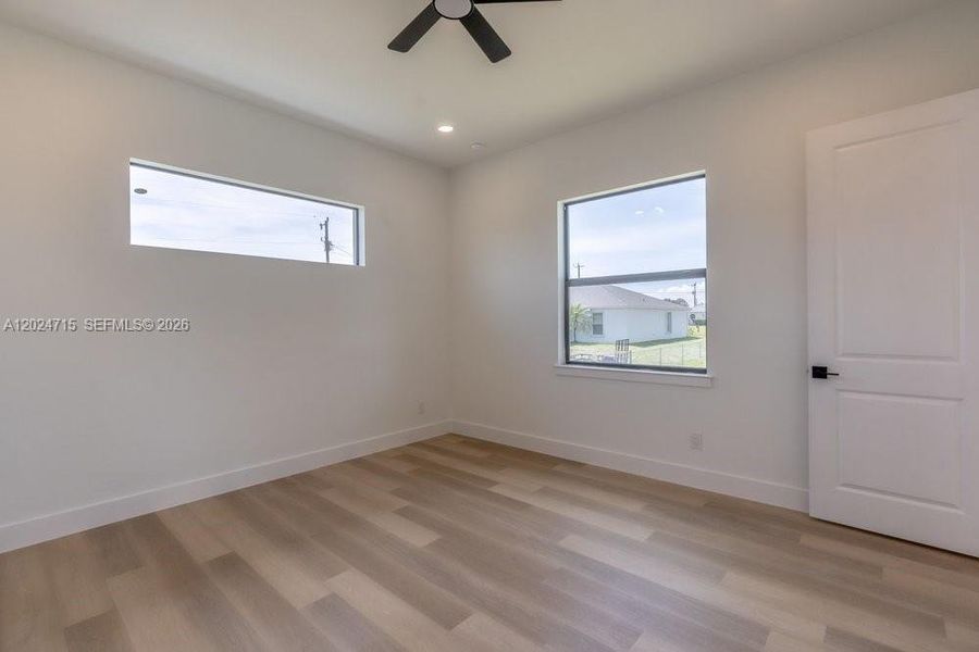 Spacious, unfurnished interior of a new home in , Lehigh Acres (Image 19).