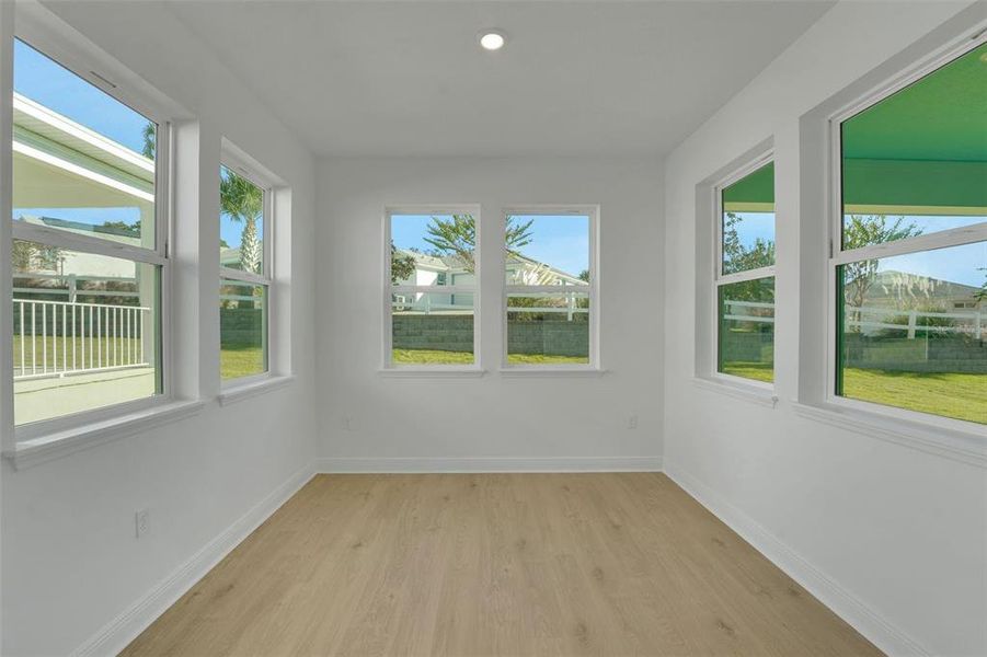 Spacious, unfurnished interior of a new home in Green Key Village, Lady Lake (Image 23).
