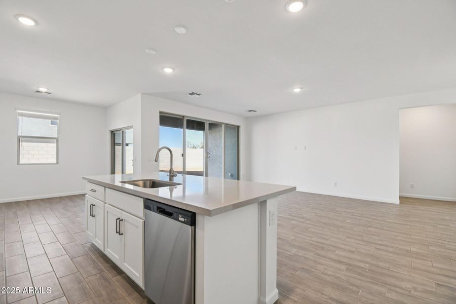 10-web-or-mls-W Mellen Ln-S1212-010 10-web-or-mls-W Mellen Ln-S1212-010