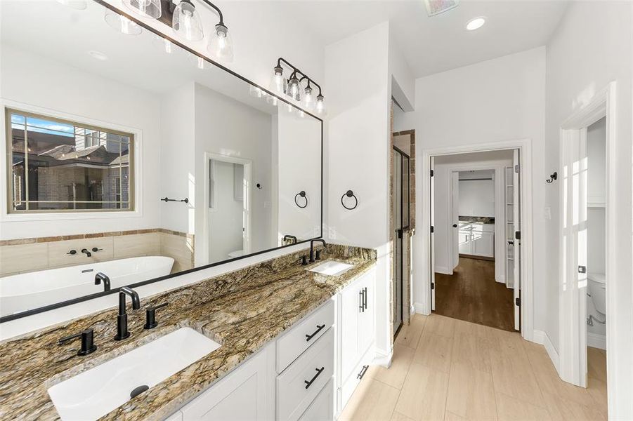 Furnished interior view inside a new home in , Mineral Wells (Image 12).