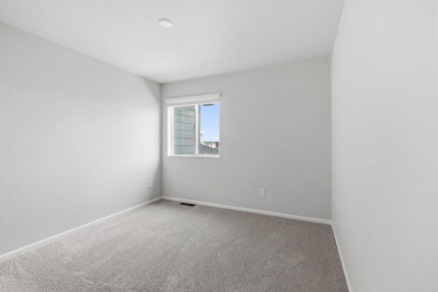 Spacious, unfurnished interior of a new home in Windler, Aurora (Image 21).