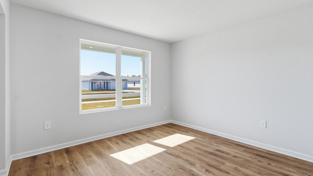 Spacious, unfurnished interior of a new home in Wesley Park, Crawfordville (Image 17).